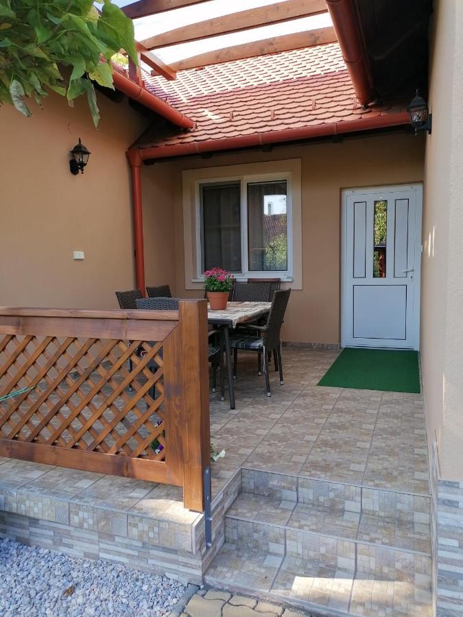 Kaktuszvirag Apartmanhaz Hajdúszoboszló Extérieur photo
