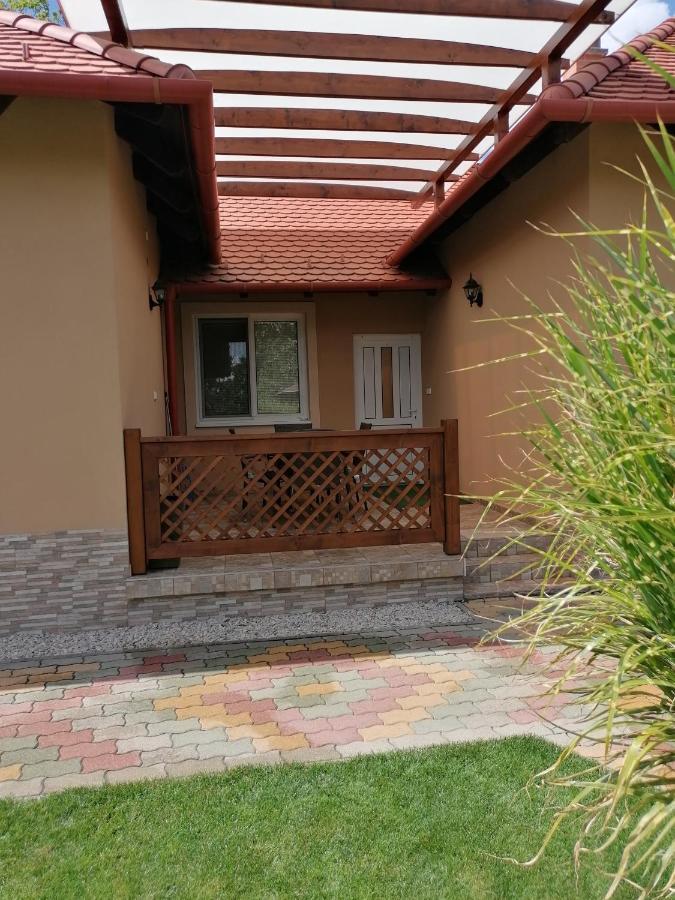 Kaktuszvirag Apartmanhaz Hajdúszoboszló Extérieur photo